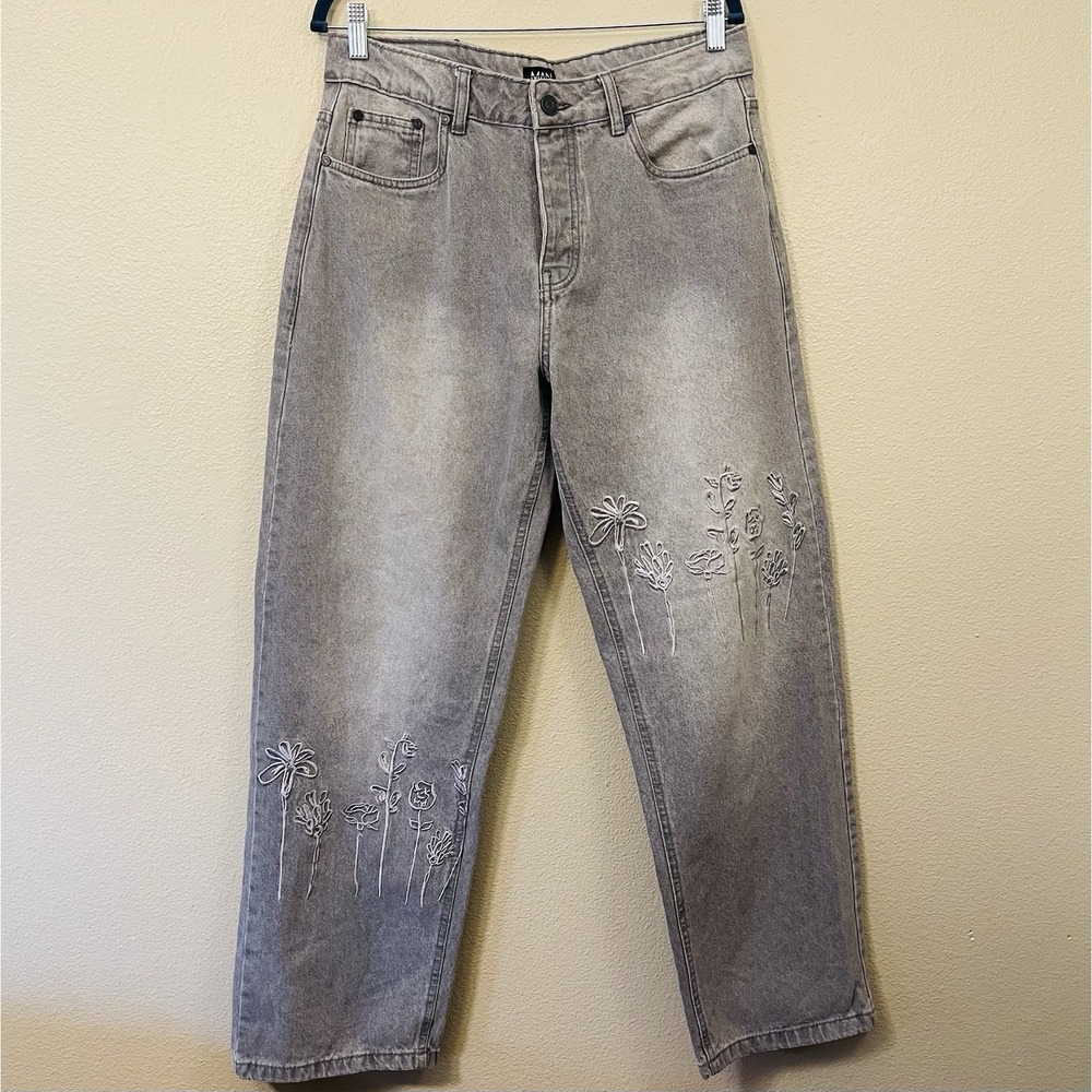 Boohoo MAN Floral Embroidery Denim Jeans Y2K Relaxed Style Streetwear Size 32